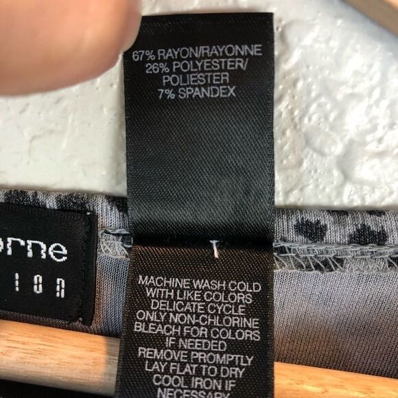 Liz Claiborne Black and Gray Animal Print Top - Picture 6 of 6